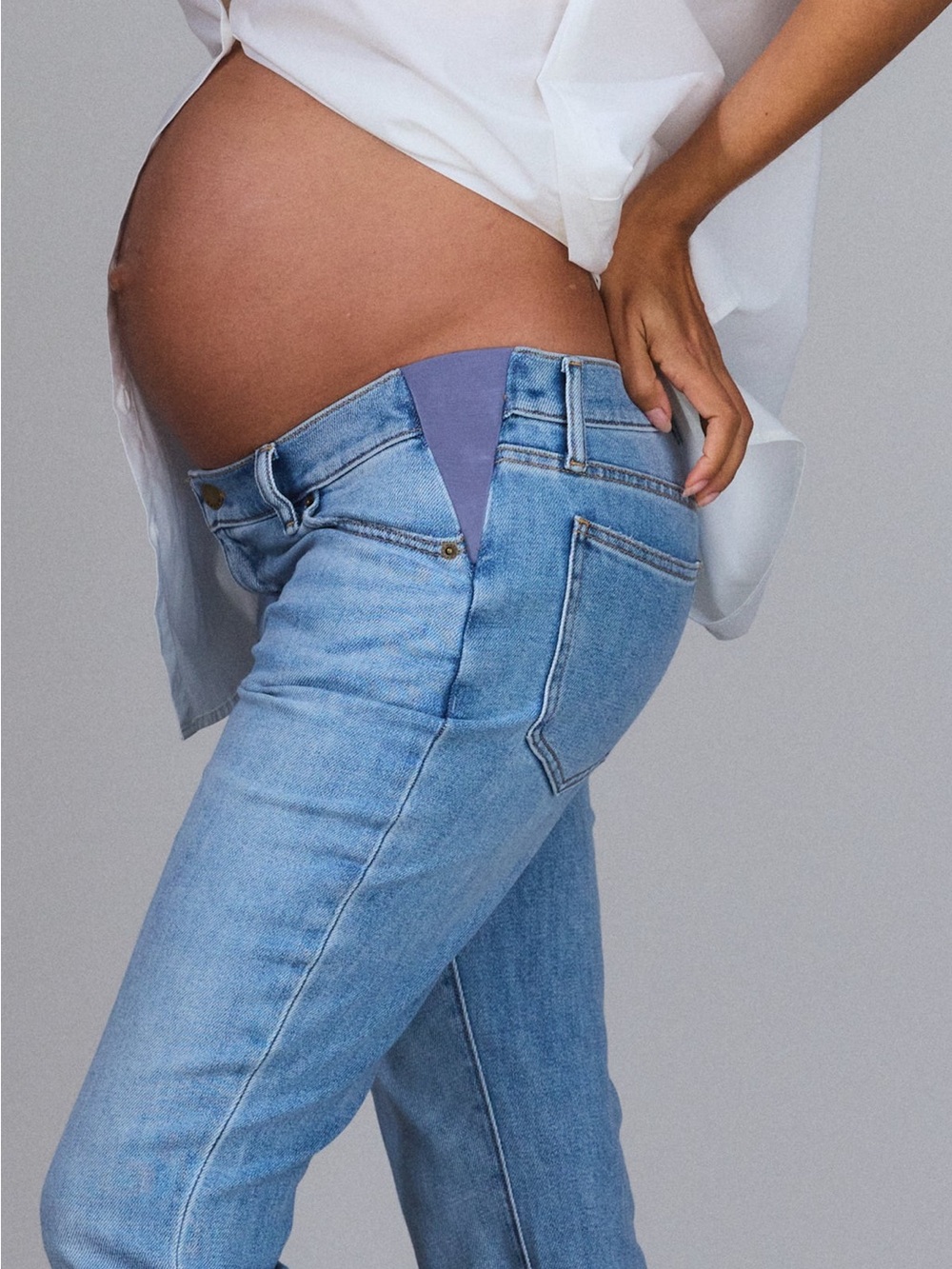 Hatch Women's Straight Leg Jeans in Medium Blue Wash, Size 29
